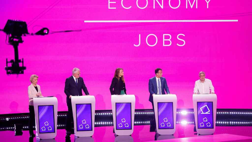 Los aspirantes a la presidencia de la Comisión, durante el debate de este jueves en Bruselas