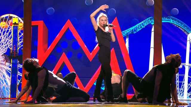 Raquel Sánchez Silva en 'Tu cara me suena' como Geri Halliwell.