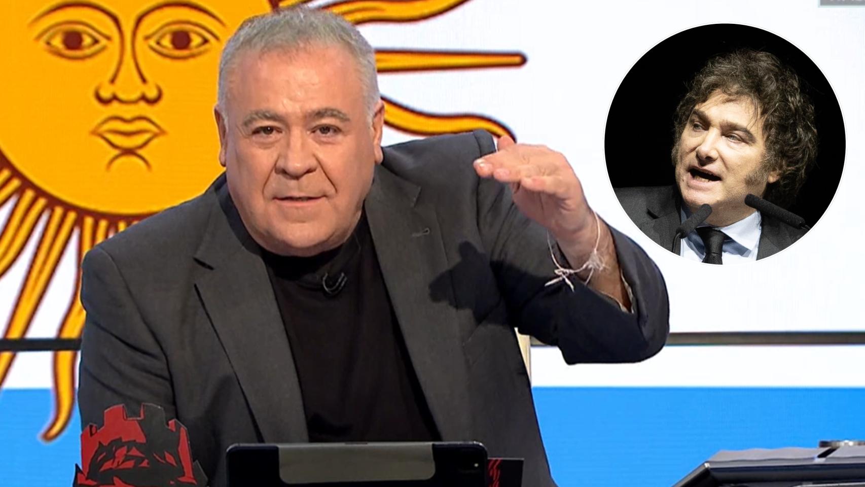 Antonio García Ferreras junto a una fotografía de Javier Milei.