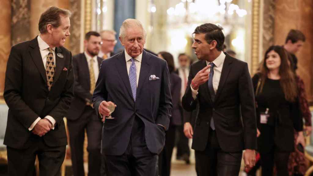 Rishi Sunak y Carlos III en una recepción en noviembre de 2023.