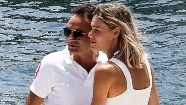 Enrique Ponce y Ana Soria en una fotografía tomada en julio de 2021, en Almería.