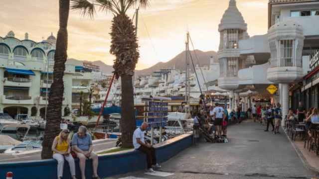 Vista del puerto de Benalmádena.