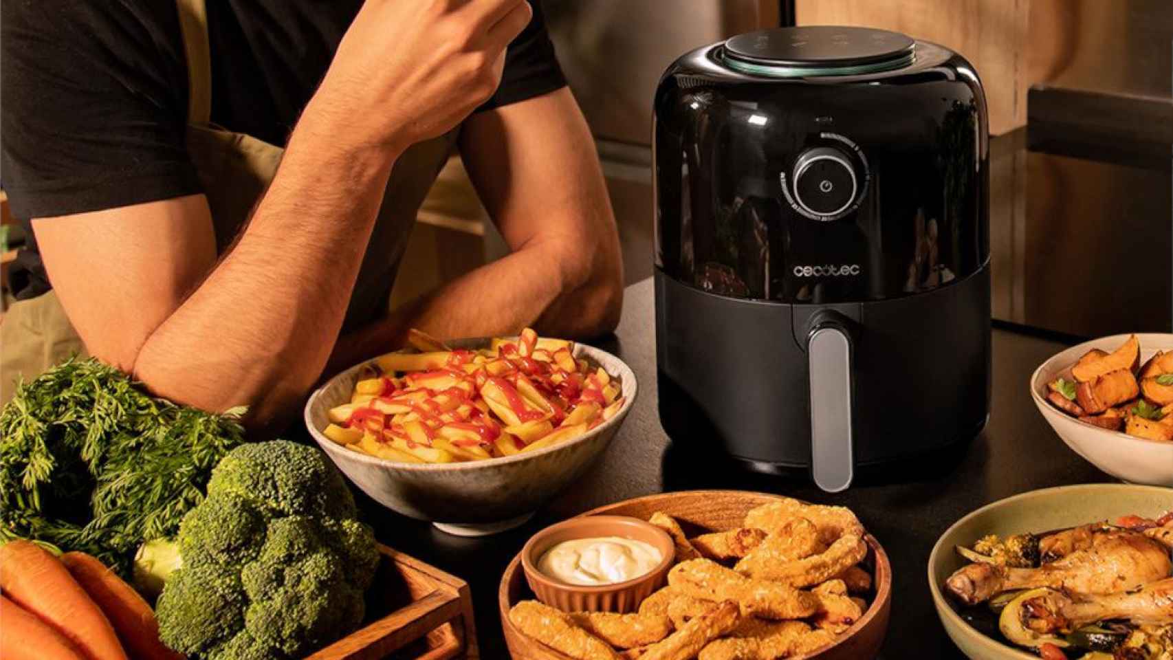 Compacta, potente y por menos de 40€: esta freidora de aire de Cecotec te va a enamorar