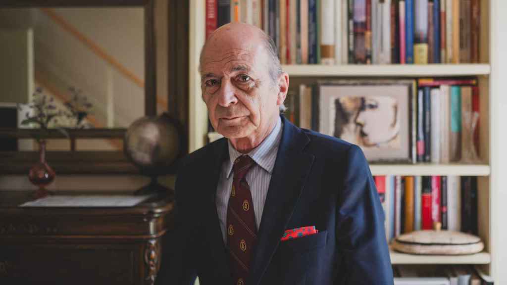 La mirada del profesor Rodríguez Braun, incluso al alba, siempre sugiere una bajada de impuestos.