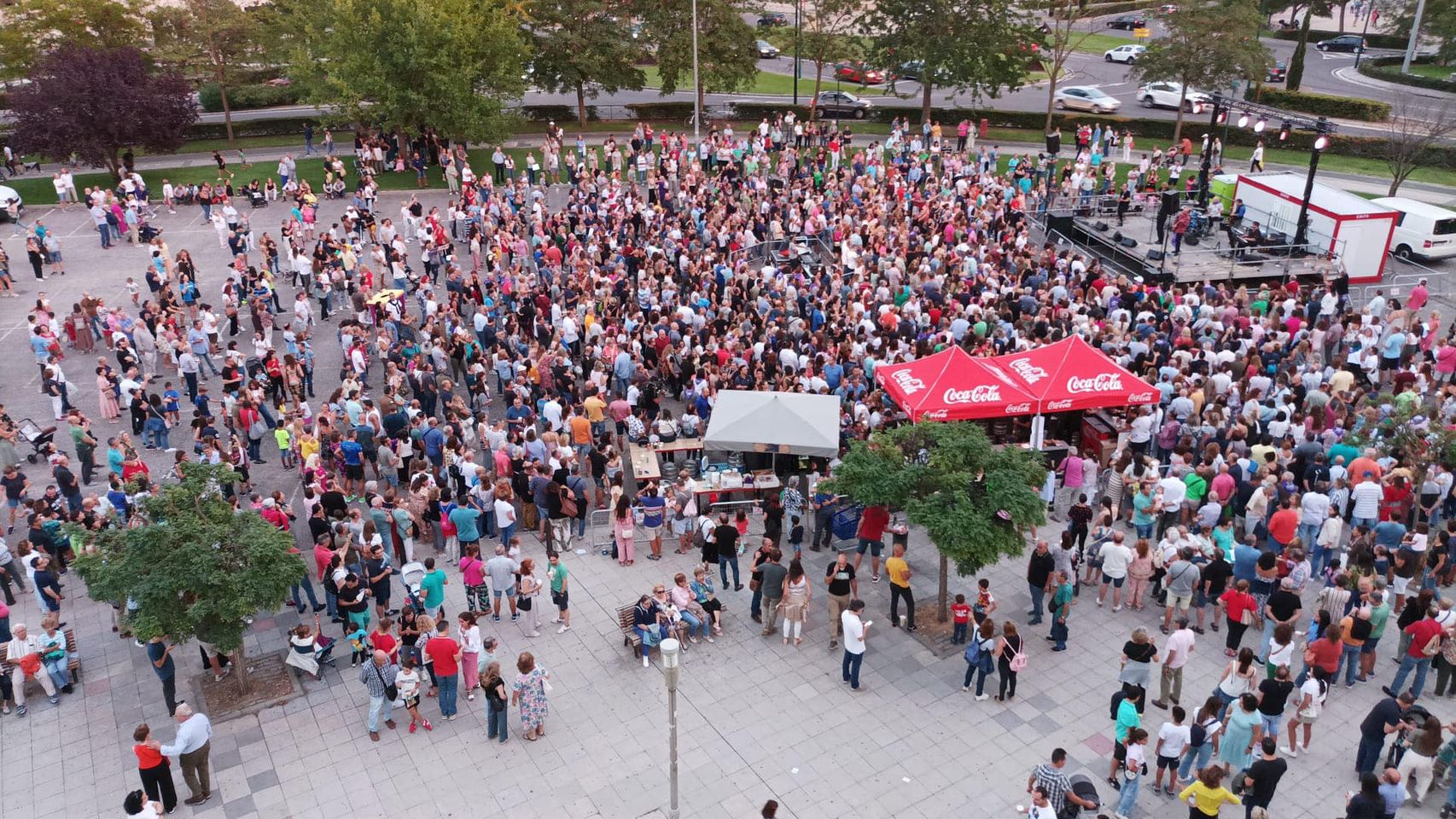 Una panorámica de uno de los conciertos en el Vallsur