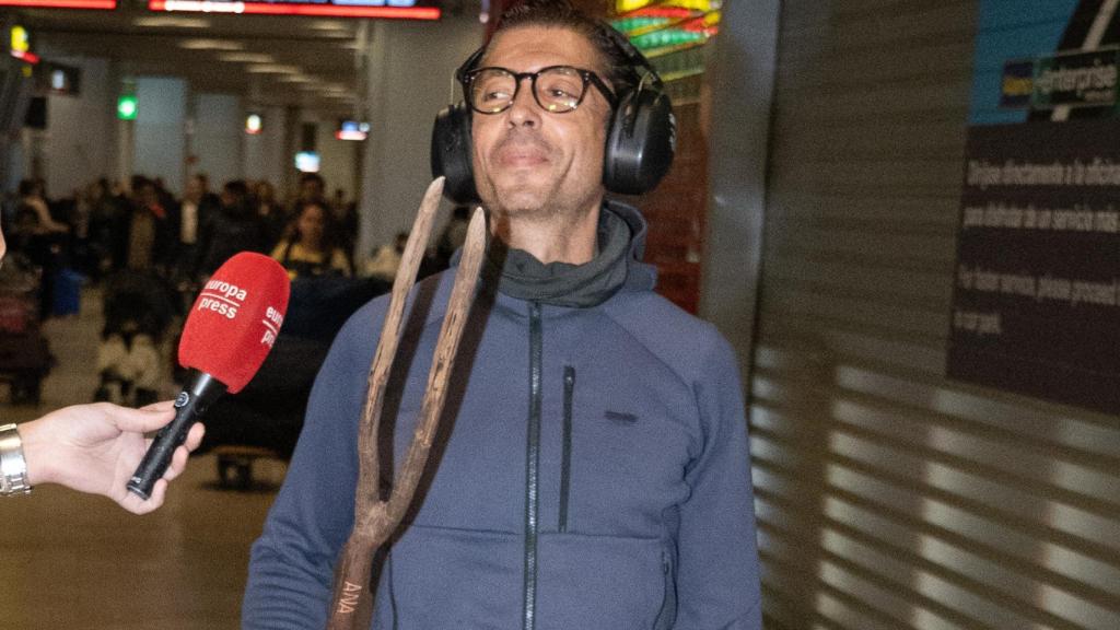 Ángel Cristo, a su llegada al aeropuerto de Barajas este viernes.