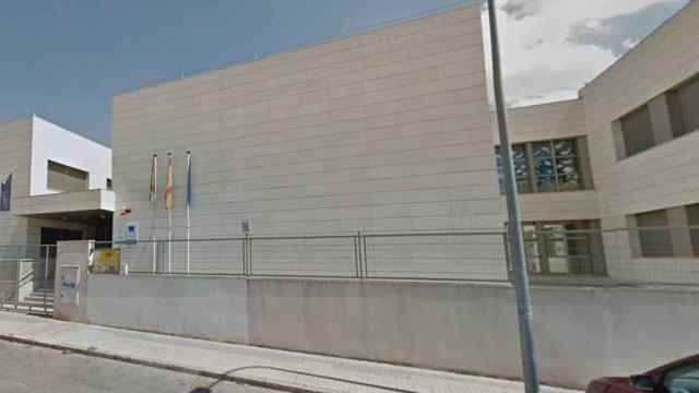 Colegio de Educación Infantil y Primaria 'El Santo' de Alcázar de San Juan. Foto: Google Maps.