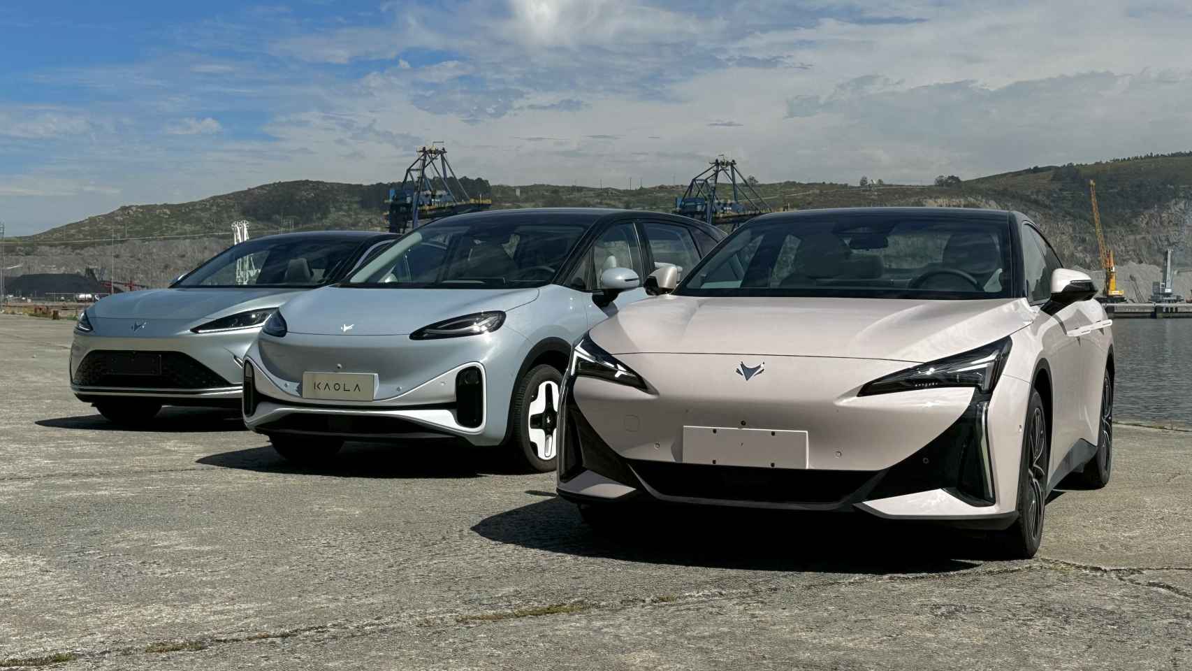 Imagen de los coches de Arcfox.