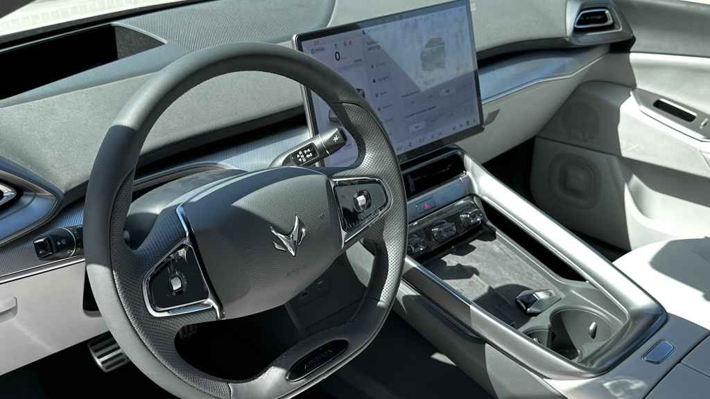 Interior del Arcfox Alpha S5.