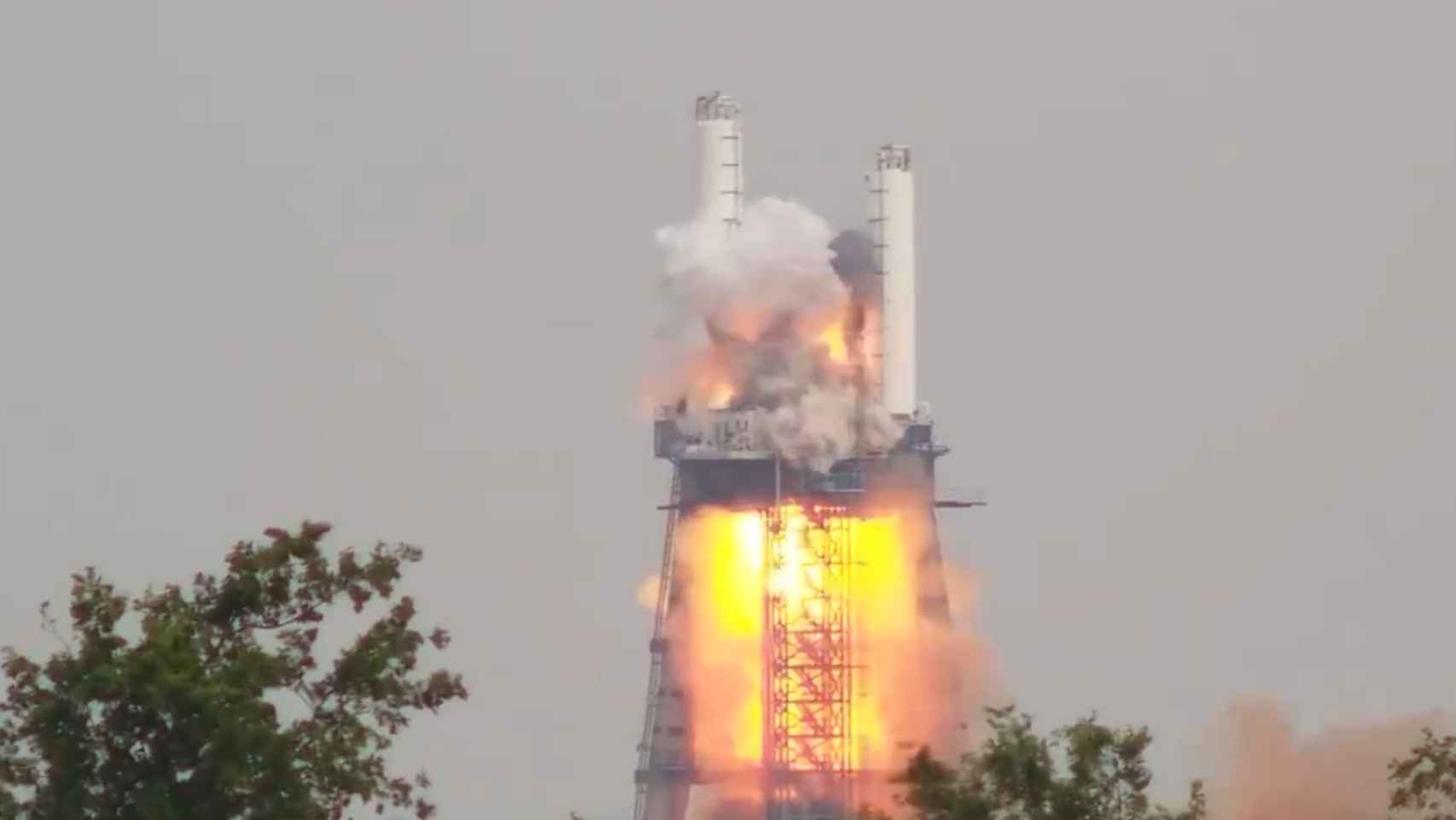 Explosión en una plataforma de pruebas de SpaceX