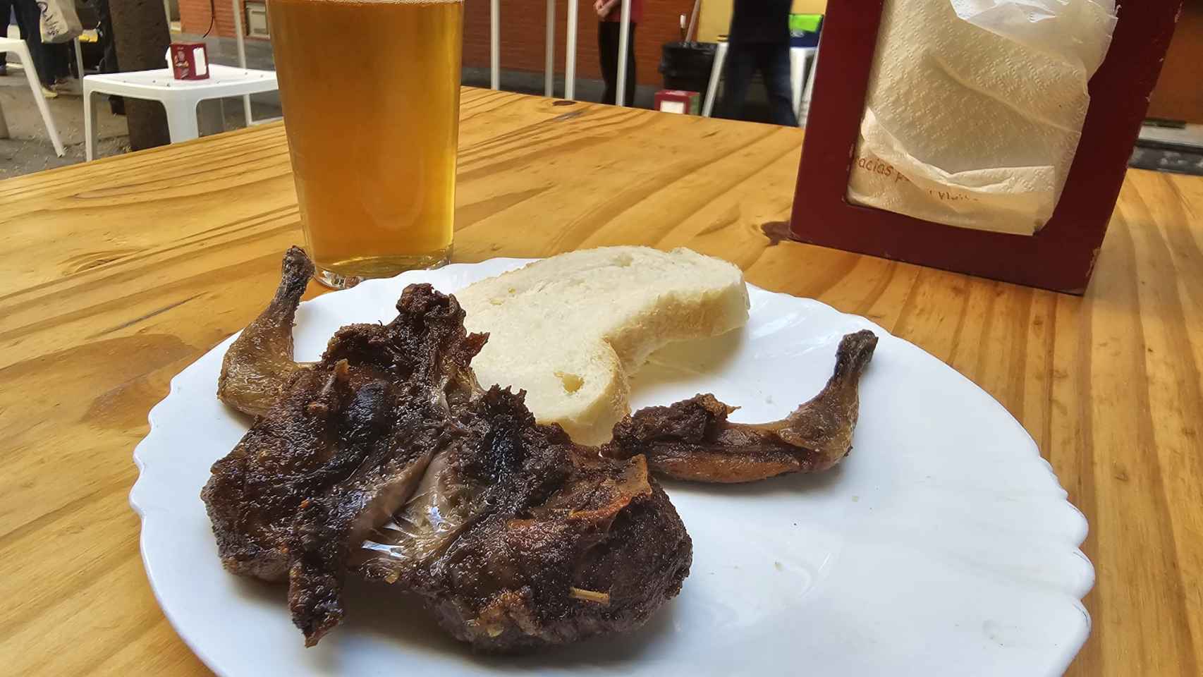 Una de las codornices fritas de Ruperto.