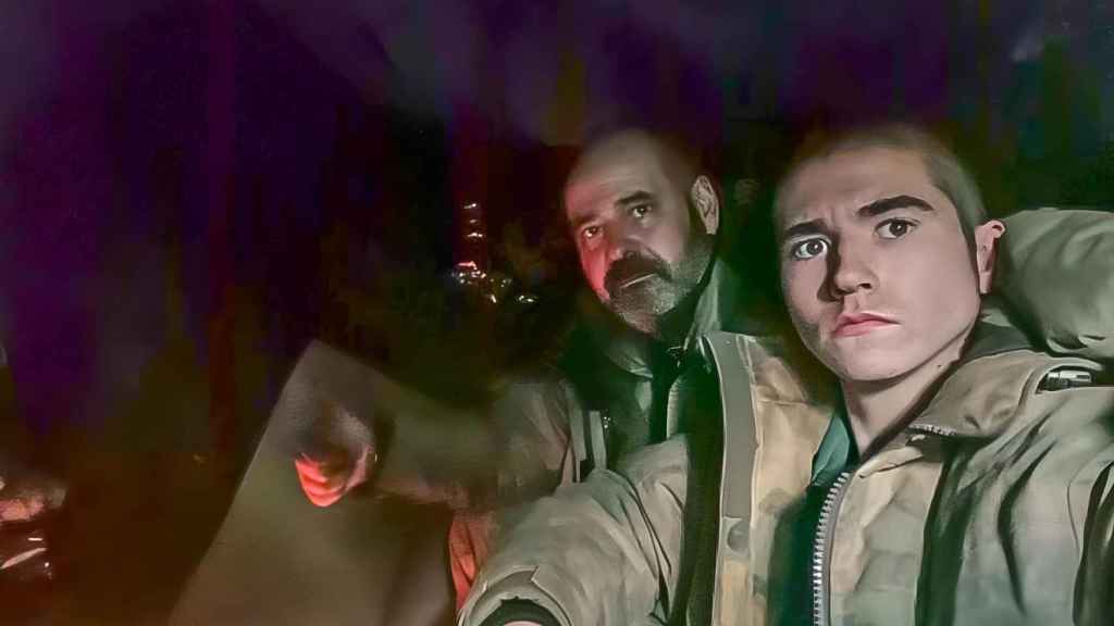 Juan Manuel Soria y Andrés, el turolense, en una posición defensiva, durante el primer servicio que prestaron con los rusos para la PMC (compañía militar privada) que ha heredado la Wagner tras el asesinato de Prigozhin.