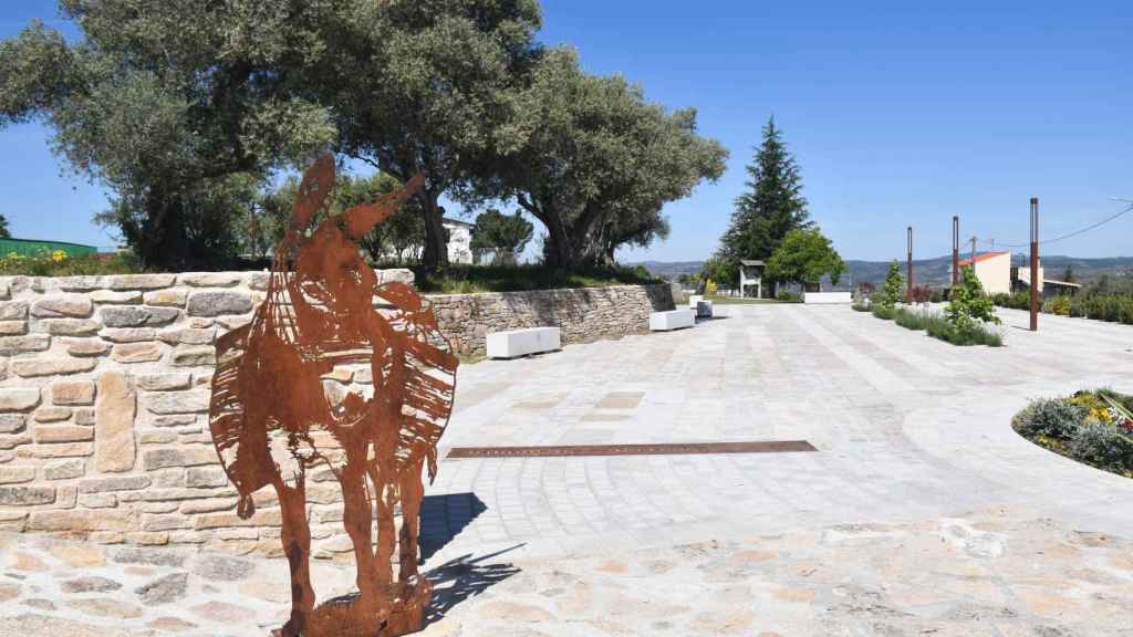 El burro, inicio de la Ruta de los Oficios en Villarino de los Aires
