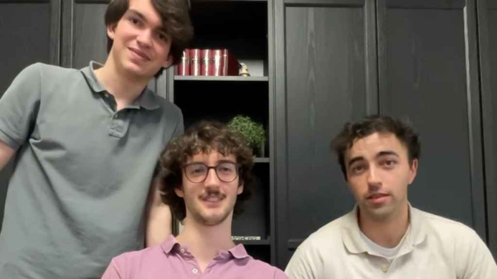 Tres de los ocho vallisoletanos que buscan financiación para un proyecto solidario