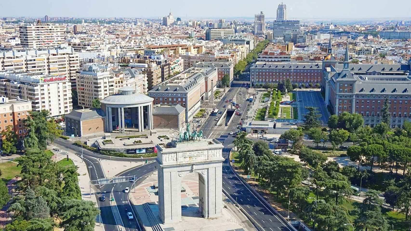 Plaza de la Moncloa.