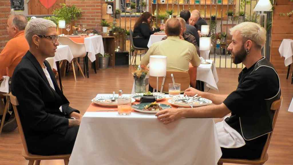 Christian y Coco en 'First Dates'.