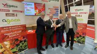 Representantes de Vegalsa-Eroski y Agaca.