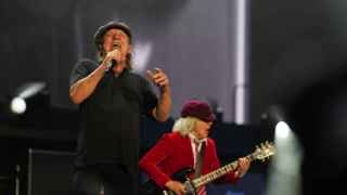 AC/DC, un infierno de rock y una tempestad eléctrica revienta Sevilla