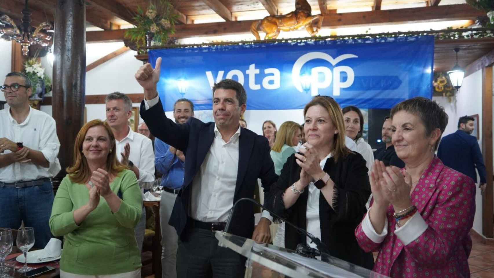 Encuentro comarcal con militantes y simpatizantes del PP en Manises .