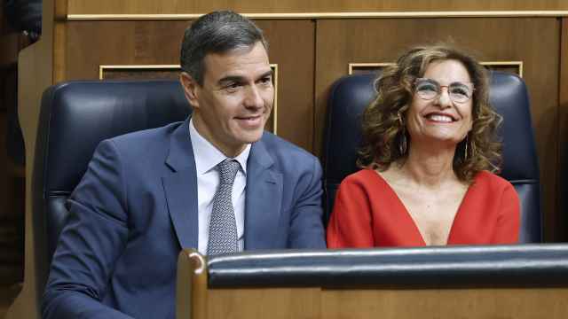 Pedro Sánchez y María Jesús Montero.