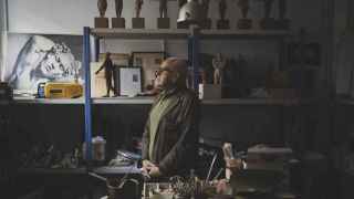 Ignacio Amestoy lleva toda una vida recopilando documentos para escribir el teatro definitivo sobre la monarquía.