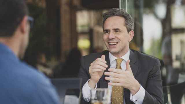 El periodista neozelandés Jamil Anderlini, director de Politico.eu, durante la entrevista.