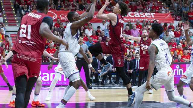 Un momento del partido del Unicaja en Murcia