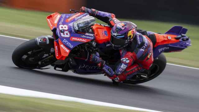 Jorge Martín traza un viraje con su Ducati Desmosedici GP24, en el circuito de Mugello.