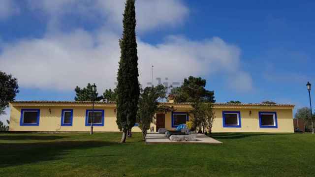 La vivienda principal de la finca de Valverde de Júcar anunciada en Idealista.
