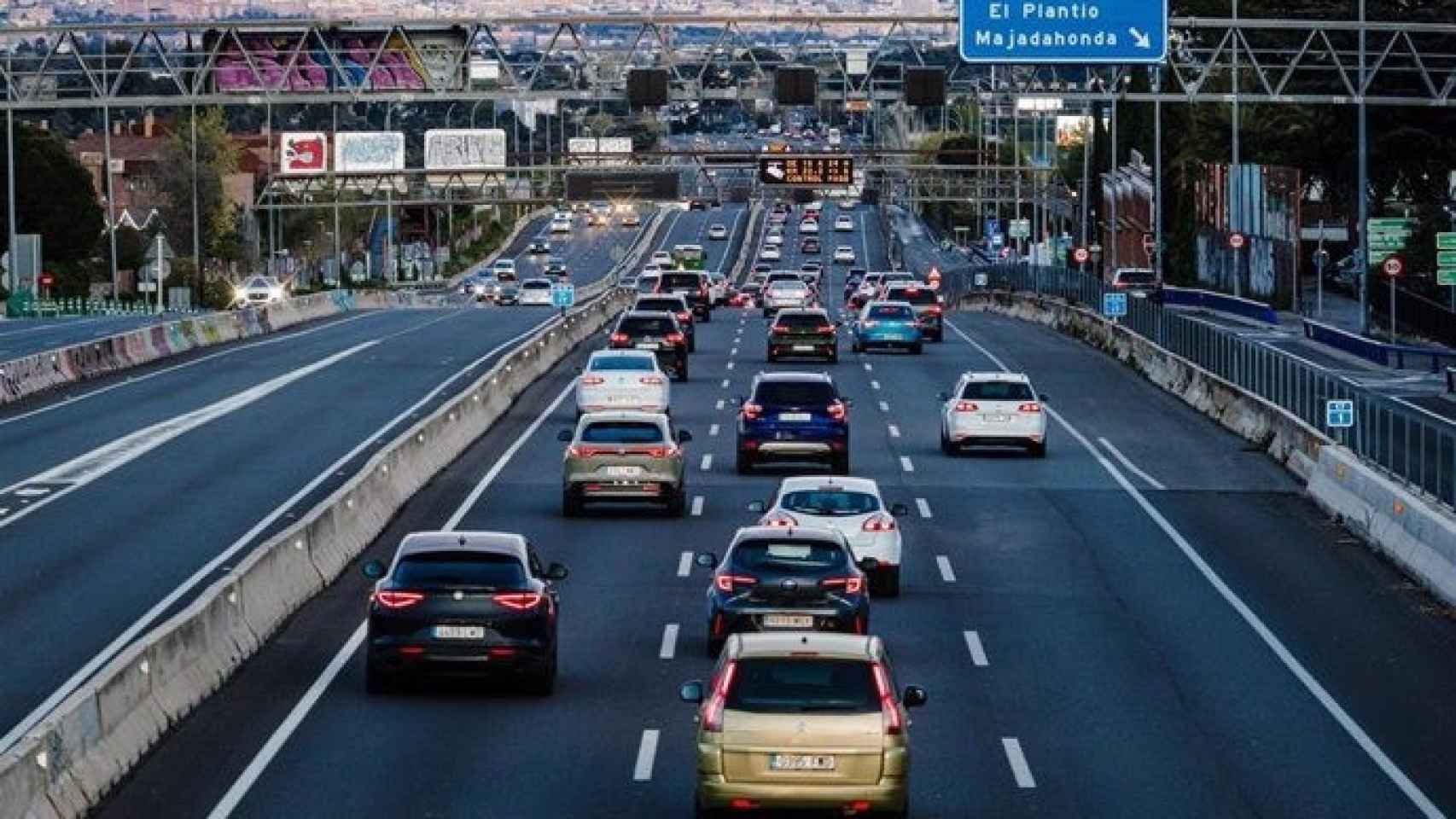 Imagen de archivo de una carretera española.