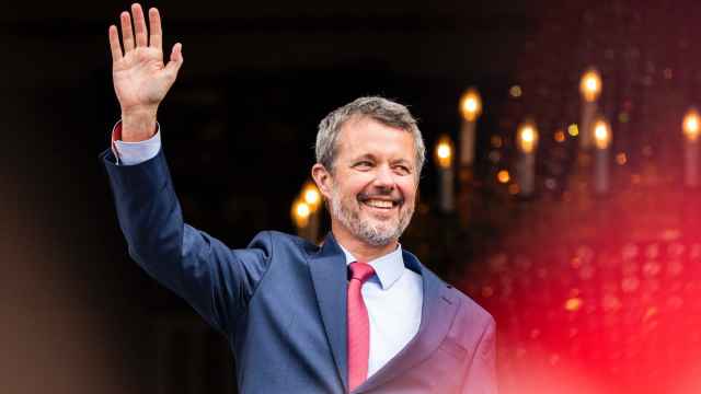 El rey Federico X desde el balcón del Palacio de Amalienborg.