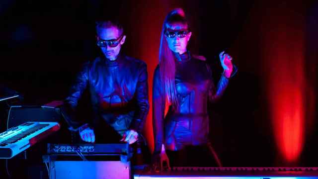 Emilio Garzón y Xana Bel interpretan 'Música aumentada'