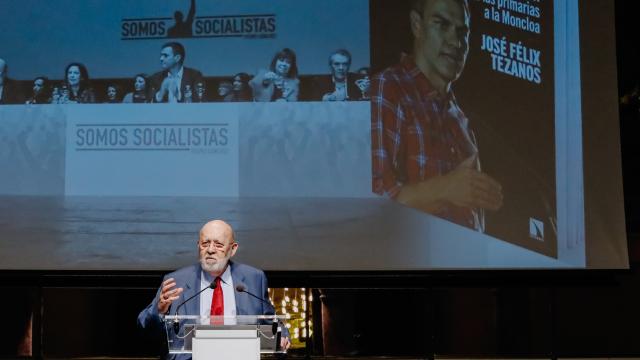 El presidente del CIS, José Félix Tezanos, en la presentación de su libro sobre Pedro Sánchez, en 2022.