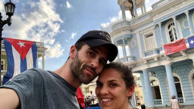 Iago y Estrella, pasajeros del vuelo accidentado de Singapur.