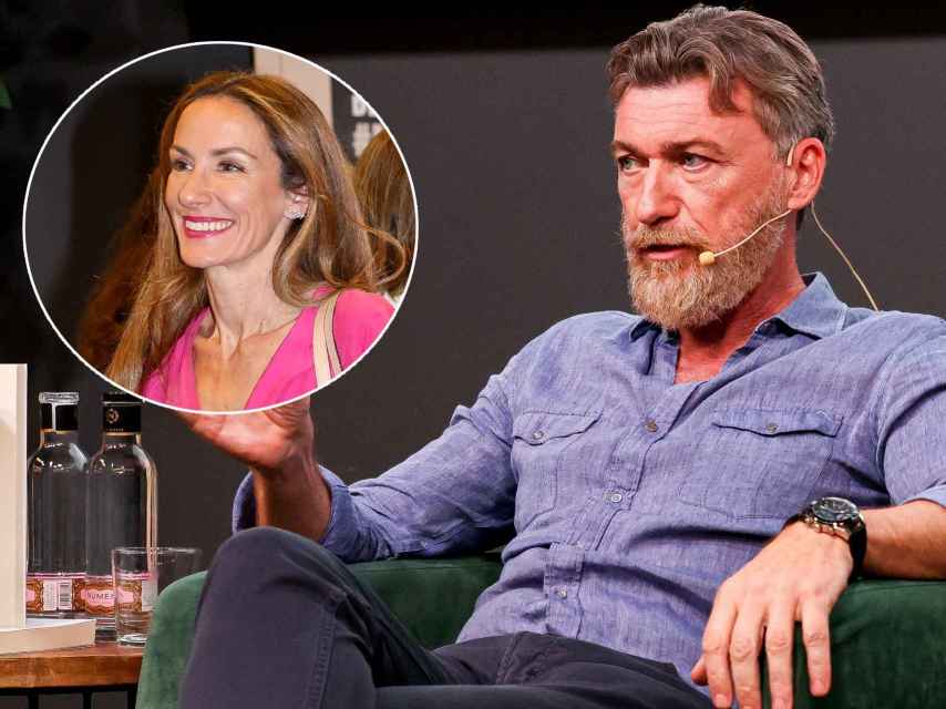 Robert Gavin, socio de Telma Ortiz, presenta su libro ante el orgullo de la hermana de Letizia y una línea roja