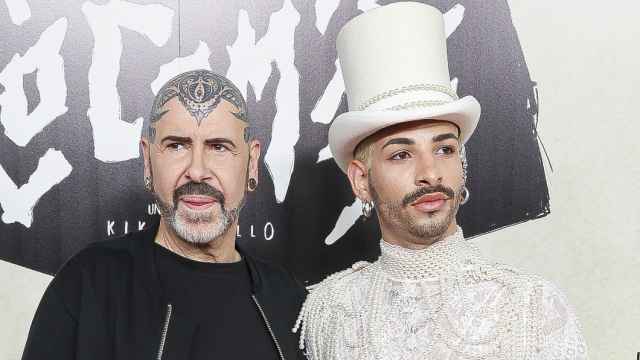 Xavier Font y su pareja, Harold Cara, en el estreno de 'Disco, Ibiza, Locomía'.