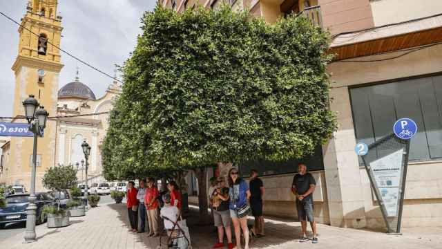 Minuto de silencio en Benaguasil (Valencia).