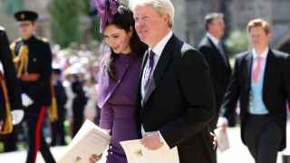 Charles Spencer y Karen Gordon en la boda de Harry y Meghan en 2018.