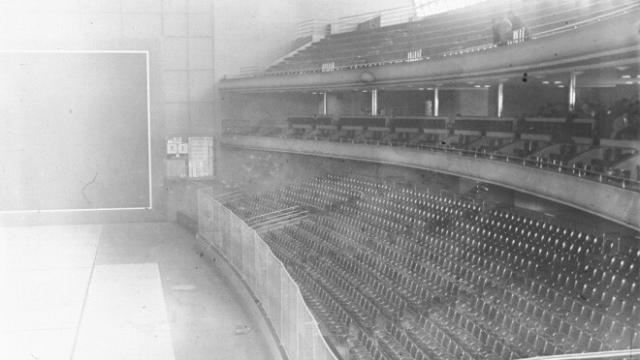 Interior del frontón de Recoletos.