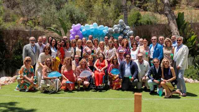 Varios de los asistentes al almuerzo solidario de la Fundación Héroes.