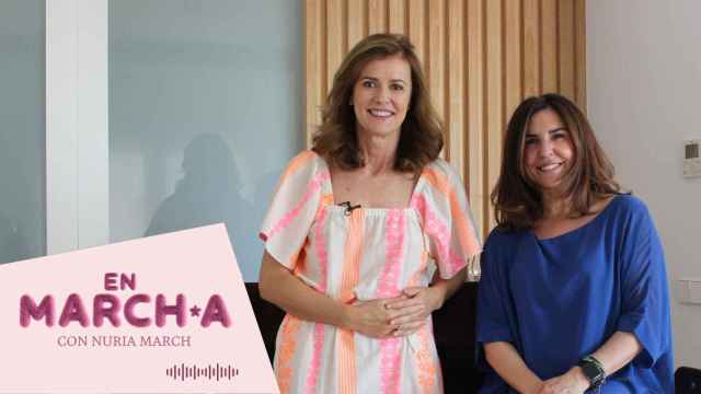 Begoña Pérez posa con Nuria March.