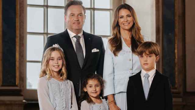 La Princesa y su familia, en un retrato oficial.