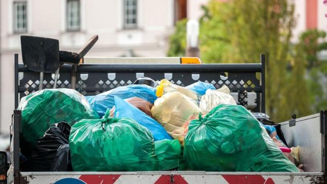 Imagen de archivo de un camión de la basura.