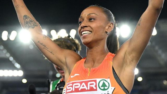 Ana Peleteiro festeja su medalla de oro en el Europeo en Roma el pasado junio