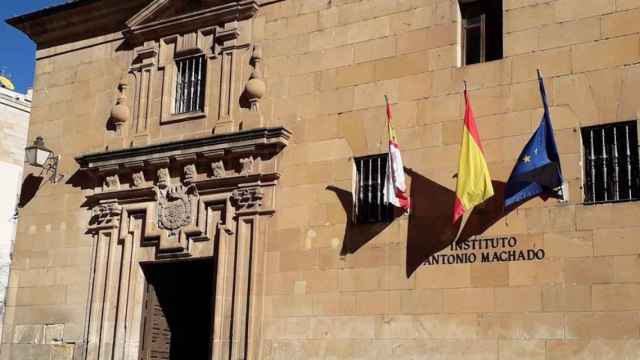 Fachada del IES Antonio Machado de Soria