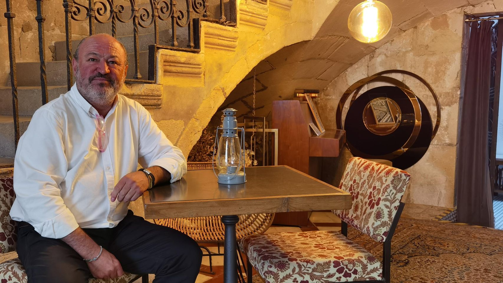 Luis Castillo, en su hotel de Alicante.