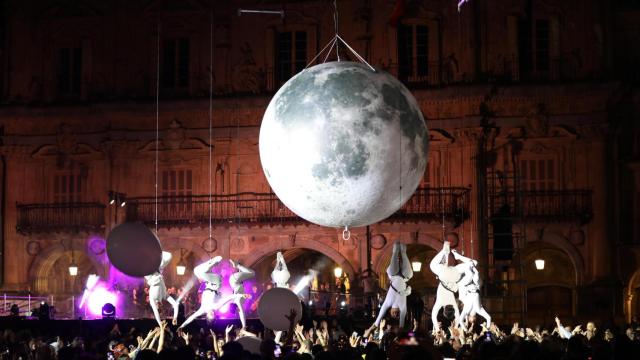 'Sylphes' deslumbra en la Plaza Mayor de Salamanca con el FÀCYL
