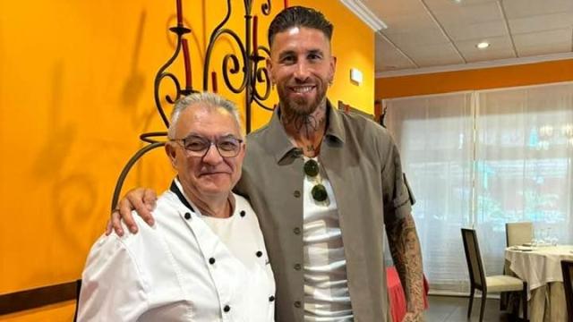Julio García junto a Sergio Ramos.