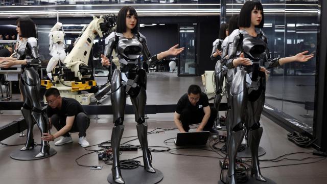 Robots humanoides de Ex-Robots.