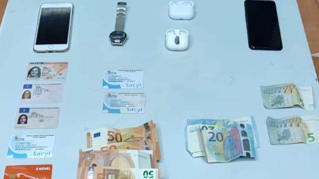 Imagen de los objetos incautados